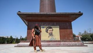 أحد عناصر حركة طالبان