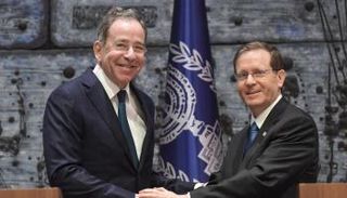 لقاء الرئيس الإسرائيلي والسفير الأمريكي 