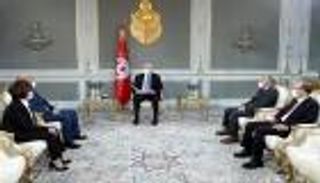 الرئيس التونسي يطالب بتفعيل القانون ضد التمويلات الأجنبية