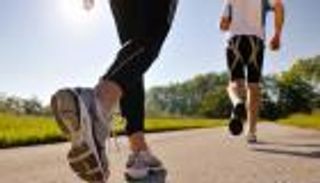 نزلة البرد وممارسة الرياضة.. روشتة لتجنب "موت القلب"