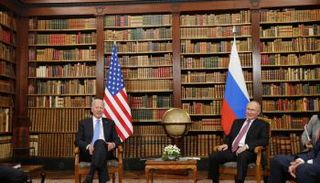 الرئيس الروسي ونظيره الأمريكية في قمة جنيف التاريخية