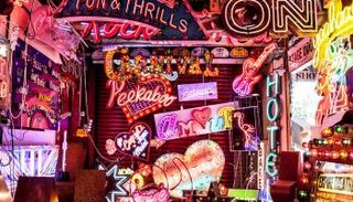 معارض أضواء النيون بلندن