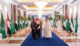 الشيخ محمد بن زايد آل نهيان يستقبل الأمير محمد بن سلمان