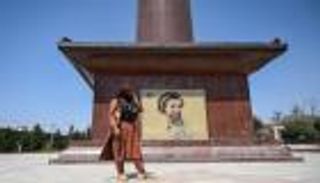 وعود وآمال الهروب.. هل تخلت بريطانيا عن مراسل أفغاني؟