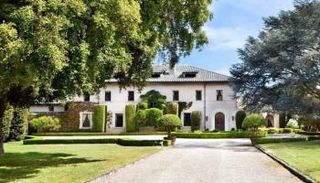 قصر إيلون ماسك في سان فرانسيسكو بولاية كاليفورنيا الأمريكية