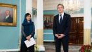 أمل يتحدى الألم.. ملالا يوسف تحمل رسالة فتاة أفغانية إلى بلينكن