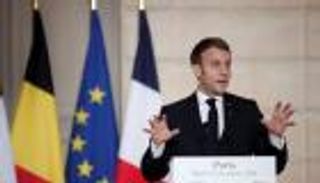 لاحتواء التوترات.. محادثات فرنسية روسية أوكرانية قريبا