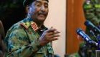 البرهان: قواتنا المسلحة حامية التغيير بالسودان ونساند حمدوك