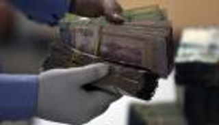 اليمن وبشائر انفراج مرتقب.. الريال يعود للتحليق مجددا