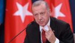 أردوغان يكشف أسباب التضخم.. والليرة التركية تهبط مجددا