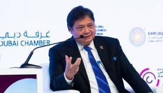 إيرلانجا هارتارتو الوزير المنسق للشؤون الاقتصادية في إندونيسيا