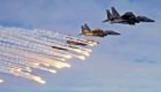 التحالف يبدأ ضربات جوية لأهداف عسكرية مشروعة بصنعاء