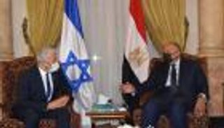 شكري ولابيد يبحثان العلاقات الثنائية وإحياء مسار السلام