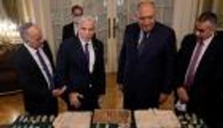 مصر تتسلم 95 قطعة أثرية من إسرائيل