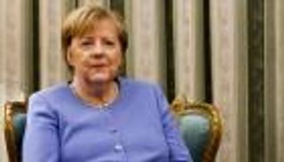 بالصور.. تفاصيل أول يوم لميركل بعد التقاعد 