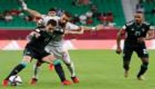 ما هي القنوات الناقلة لمباراة قطر والإمارات في كأس العرب 2021؟