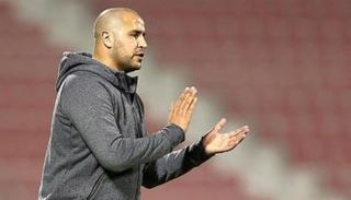 مجيد بوقرة مدرب منتخب الجزائر للمحليين