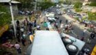 مصرع 53 مهاجراً في حادث مروري بالمكسيك (صور)