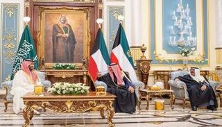 أمير الكويت خلال لقاء ولي العهد السعودي