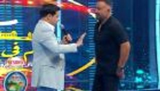  أحمد السقا يقتحم استوديو "هنيدي شو" بالحصان (فيديو)