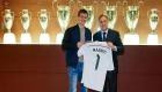 عاشق ريال مدريد.. من هو كارلسن بطل العالم للشطرنج في إكسبو 2020 دبي؟