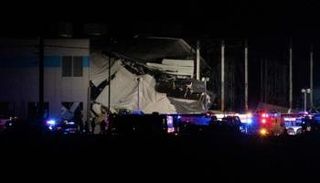 انهيار سقف مخزن تابع لـ