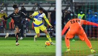 فينيزيا ضد يوفنتوس