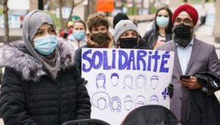 وقفة ضد القرار في كندا