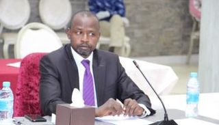 عضو مجلس السيادة الهادي إدريس 