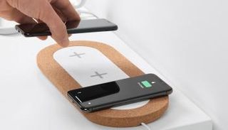 لوحات إيكيا الجديدة تدعم معيار الشحن Qi