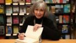 وفاة آن رايس.. مؤلفة رواية "مقابلة مع مصاص دماء"