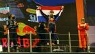 فورمولا 1.. 10 صور تلخص تتويج فيرستابن التاريخي في أبوظبي