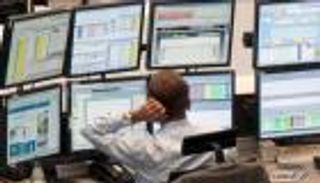 قطاع السفر يطيح بالأسهم الأوروبية بعد تزايد مخاوف الإغلاق