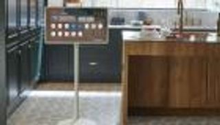 "إل جي" تكشف عن أول تلفزيون لاسلكي ذكي يعمل بالبطاريات