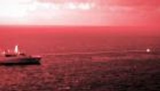 بـ"سلاح الليزر".. البحرية الأمريكية تصطاد المفخخات في خليج عدن