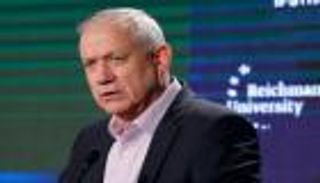 وزير دفاع إسرائيل بالحجر الصحي بعد إصابة أحد أفراد طاقمه بكورونا