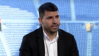 سيرجيو أجويرو مهاجم برشلونة السابق