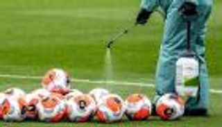 الدوري الإنجليزي.. كورونا يضرب ليفربول ويؤجل 4 مباريات جديدة