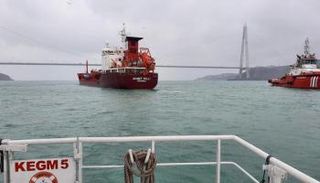 السفينة المعطلة بمضيق البوسفور