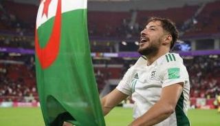 يوسف بلايلي نجم منتخب الجزائر