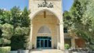"بيت الثقافة" بصنعاء يتحول لمتجر ملابس.. عبث حوثي بمعالم اليمن