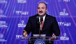 مصطفى وارانق وزير الصناعة والتكنولوجيا التركي
