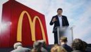 علاقات جنسية مع 3 موظفات تكبد رئيس ماكدونالدز السابق 105 ملايين دولار