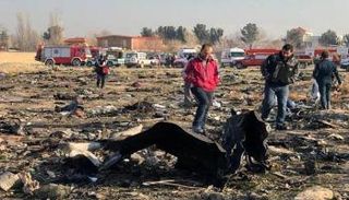 حطام الطائرة الأوكرانية التي أسقطتها إيران - أرشيفية