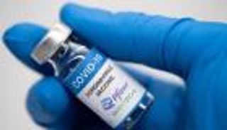 فايزر تغير خطة تطعيم الأطفال ضد كورونا.. 3 جرعات لأقل من 5 سنوات