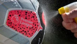 كورونا يهدد الدوري الإنجليزي