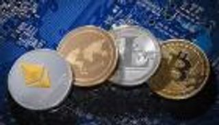 أسعار العملات الرقمية اليوم.. خسائر بيتكوين تقود السوق للهبوط