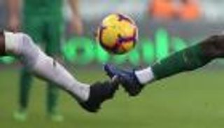 حدث في مصر.. إلغاء مباراة كرة قدم بسبب توأم