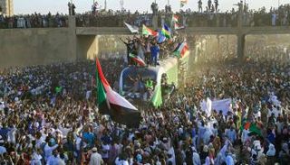 أحد مواكب الاحتفاء بذكرى ثورة ديسمبر بالسودان