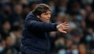 أنطونيو كونتي مدرب توتنهام ضد ليفربول